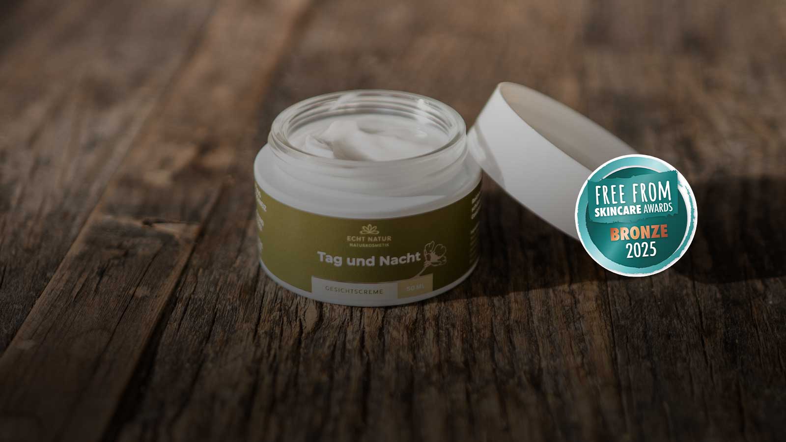 Bronze an den Free From Skincare Awards für unsere Tag und Nacht Gesichtscreme!